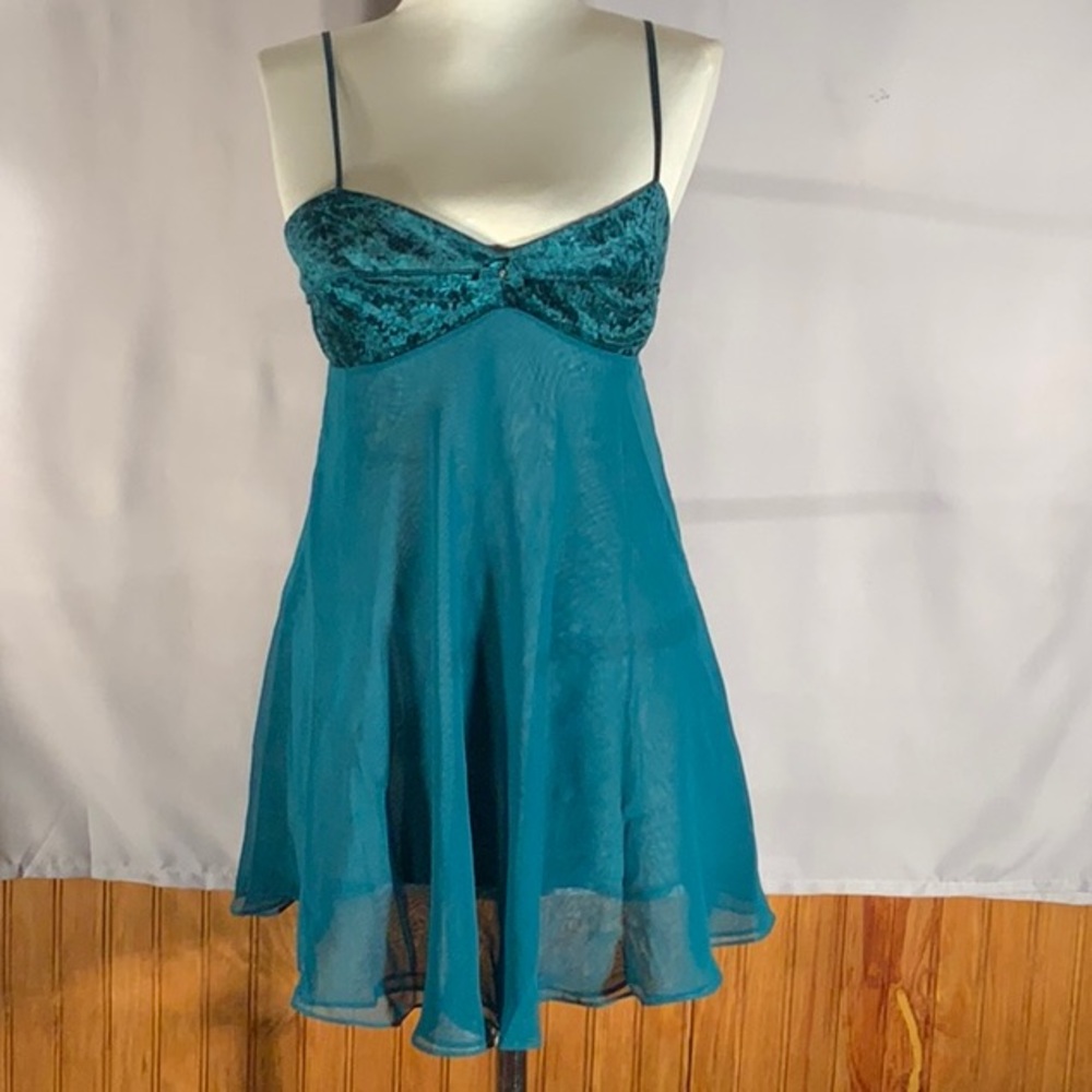 Victoria Secrets Vintage XS Teal Spaghetti Strap Slip Dress